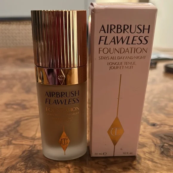Charlotte Tilbury Airbrush Flawless Foundation - Cream 7.5 Warm/Chaud New in Box